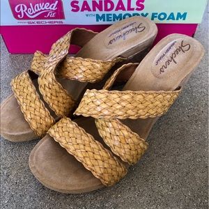 Women’s Relaxed Fit Sandals with Memory Form
